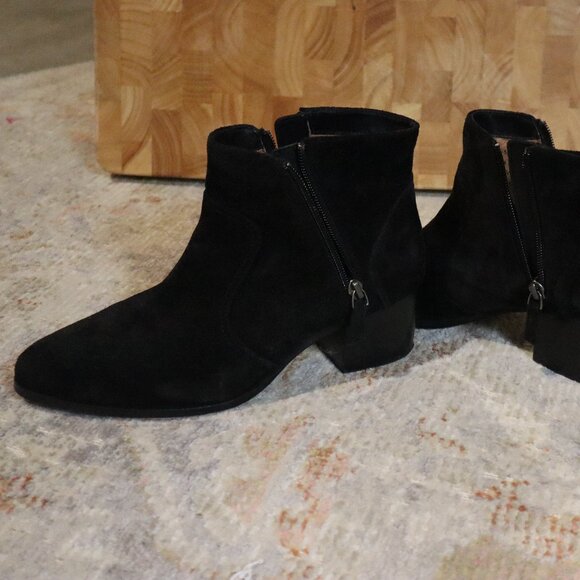 Johnston & Murphy Trista Zip Pointed Toe Bootie (Women) 8M - Picture 1 of 10